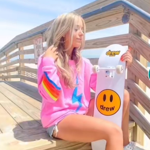 Meet your Posher, Tori - Picture 1 of 1